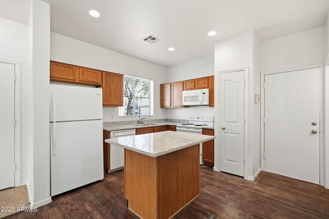 3040 W LOS GATOS Drive, Phoenix, AZ 85027