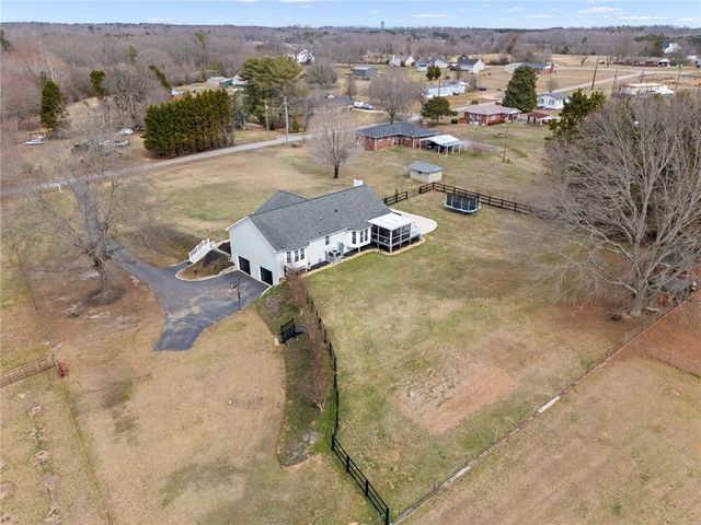 200 Poore Road, Piedmont, SC 29673