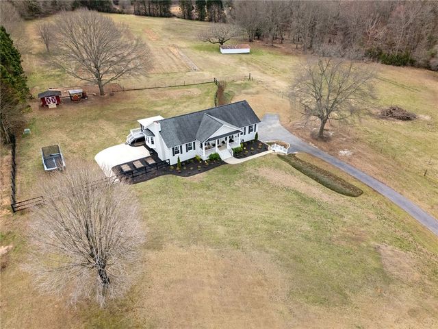 200 Poore Road, Piedmont, SC 29673