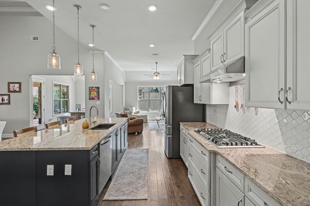 477 FALLEN TIMBERS LN, Collierville, TN 38017