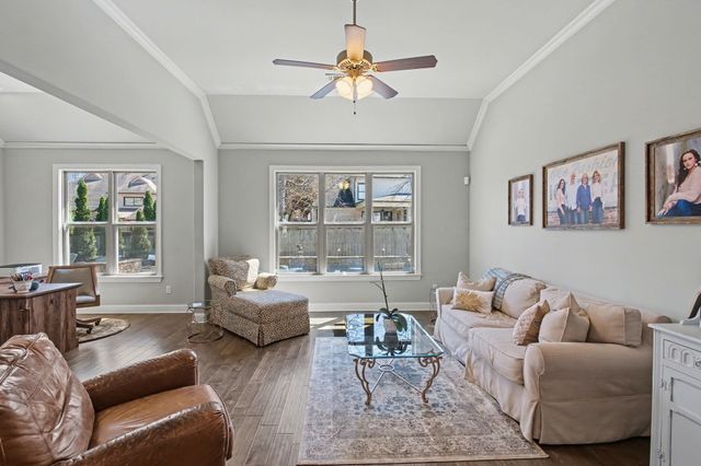 477 FALLEN TIMBERS LN, Collierville, TN 38017