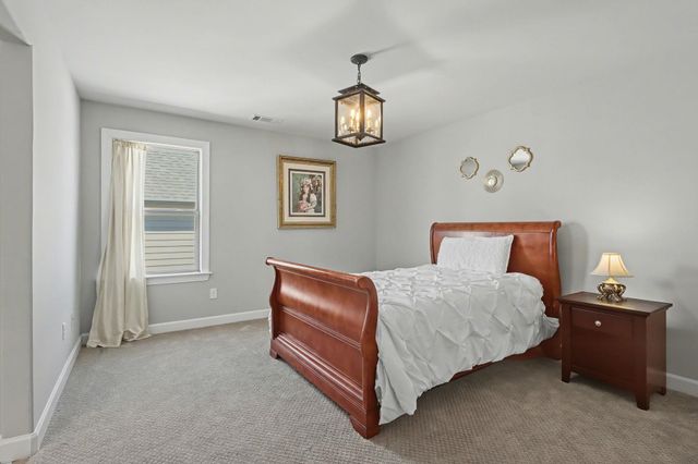 477 FALLEN TIMBERS LN, Collierville, TN 38017