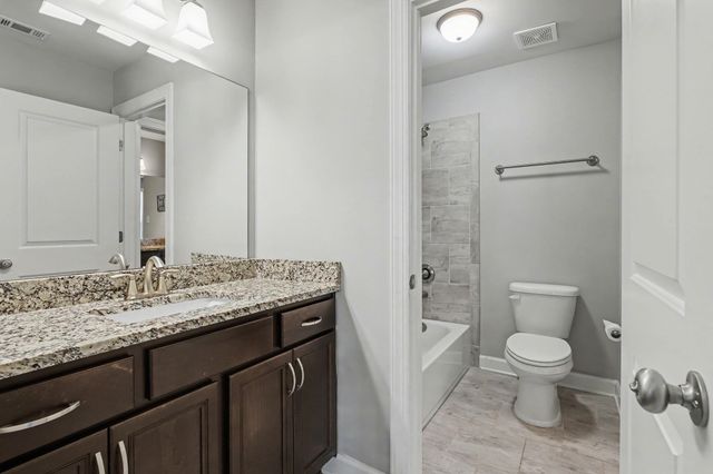 477 FALLEN TIMBERS LN, Collierville, TN 38017