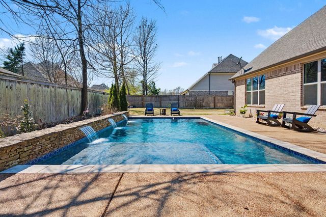 477 FALLEN TIMBERS LN, Collierville, TN 38017