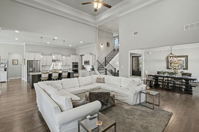 477 FALLEN TIMBERS LN, Collierville, TN 38017