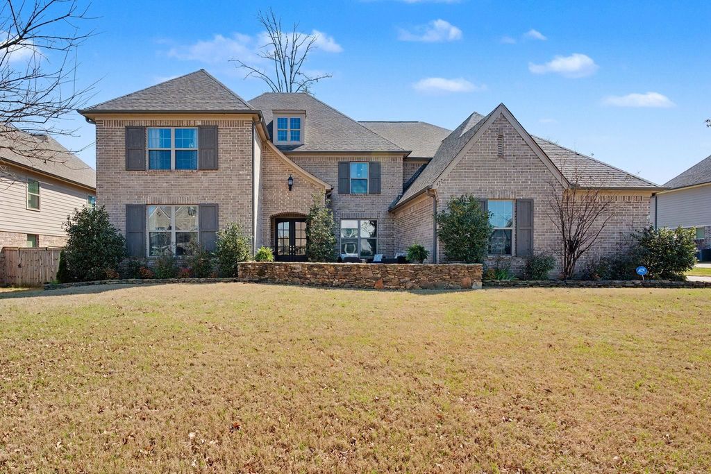 477 FALLEN TIMBERS LN, Collierville, TN 38017