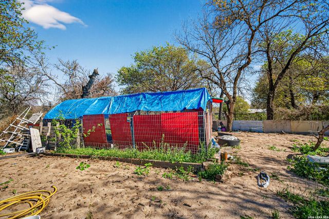 21960 PRIEST RD, Elmendorf, TX 78112