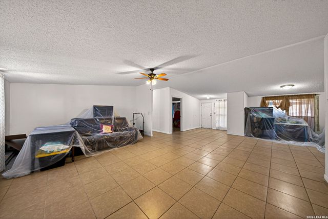 21960 PRIEST RD, Elmendorf, TX 78112