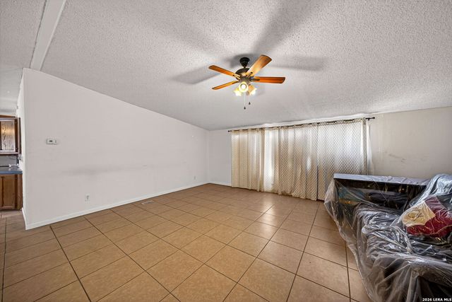 21960 PRIEST RD, Elmendorf, TX 78112