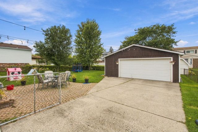 35537 Connecticut Drive, Sterling Heights, MI 48310