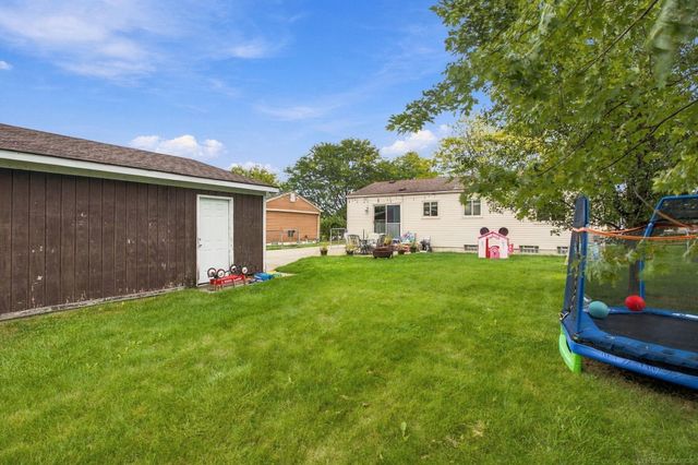 35537 Connecticut Drive, Sterling Heights, MI 48310