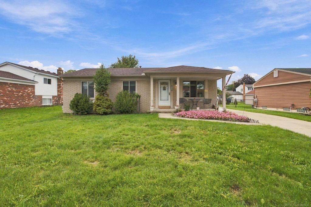 35537 Connecticut Drive, Sterling Heights, MI 48310