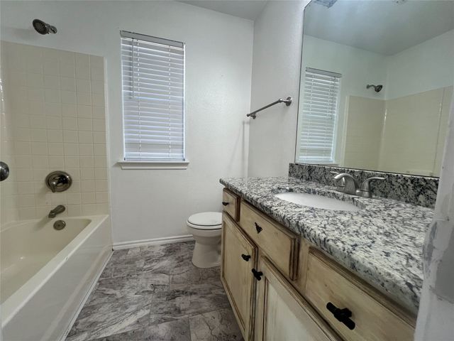 1023 Halifax Lane, Forney, TX 75126