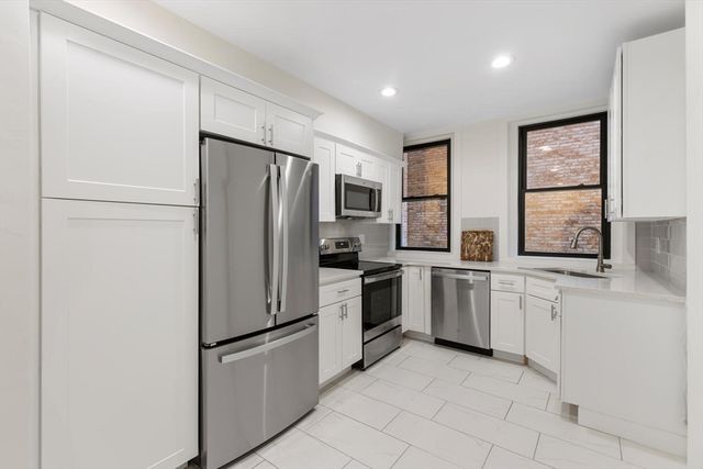 382 Commonwealth Ave Apt 24, Boston, MA 02215