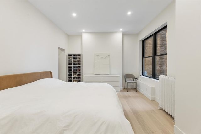 382 Commonwealth Ave Apt 24, Boston, MA 02215
