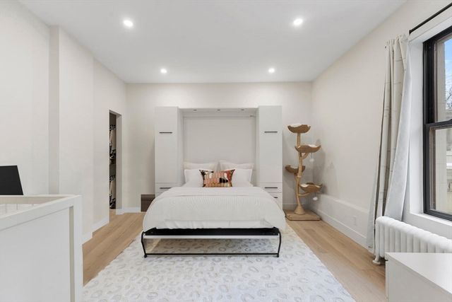 382 Commonwealth Ave Apt 24, Boston, MA 02215