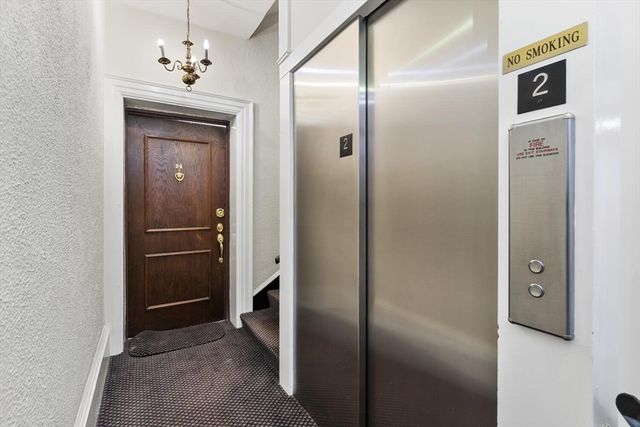 382 Commonwealth Ave Apt 24, Boston, MA 02215
