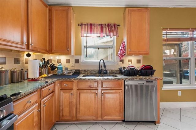 250 WINDSOR Way, Fairburn, GA 30213