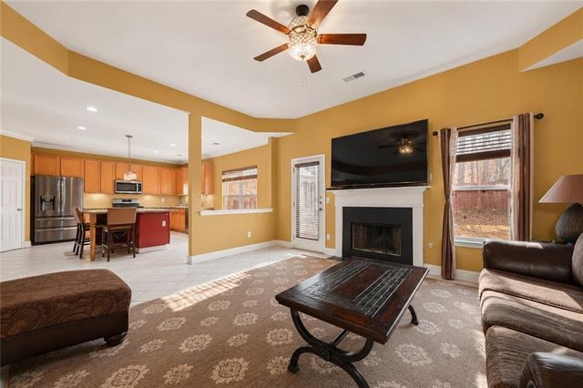 250 WINDSOR Way, Fairburn, GA 30213