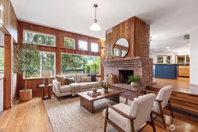 1099 Worthy Place, Greenbank, WA 98253