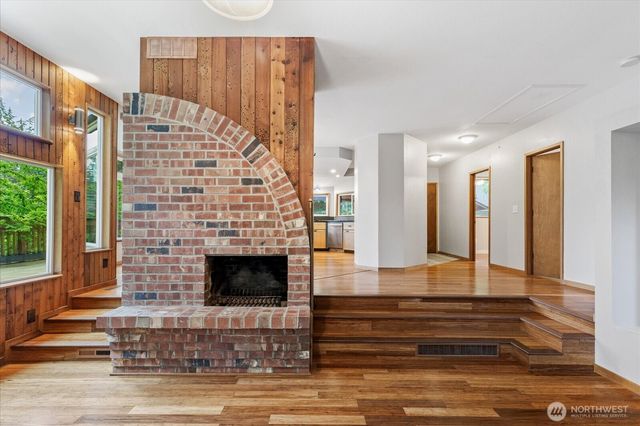 1099 Worthy Place, Greenbank, WA 98253