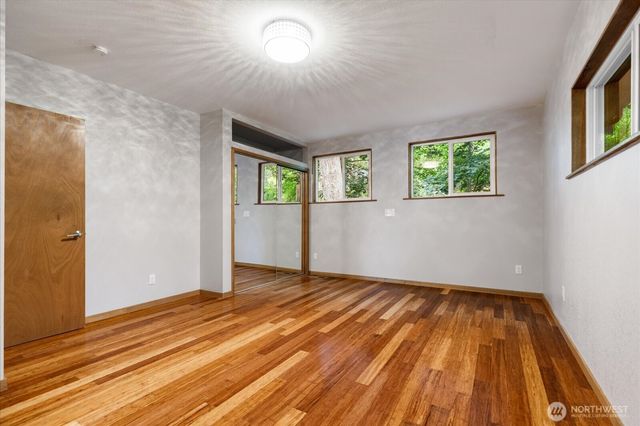 1099 Worthy Place, Greenbank, WA 98253
