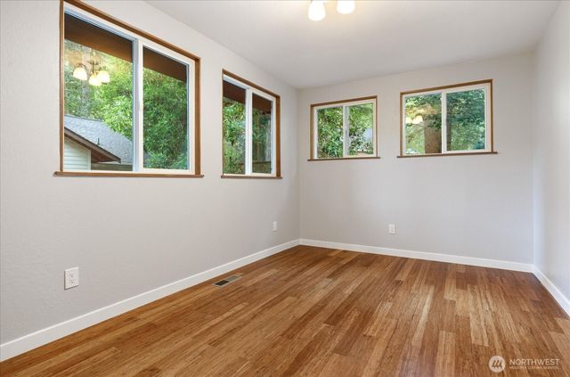 1099 Worthy Place, Greenbank, WA 98253