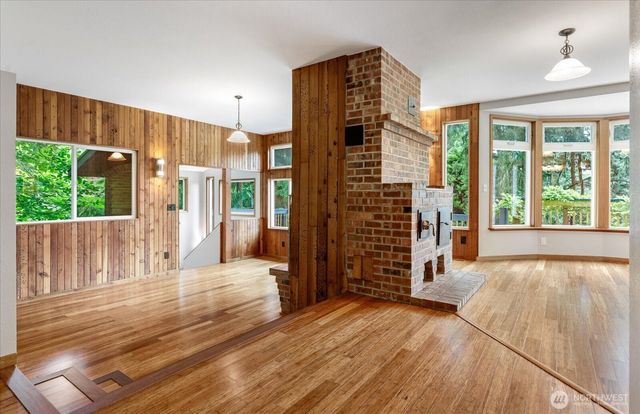 1099 Worthy Place, Greenbank, WA 98253