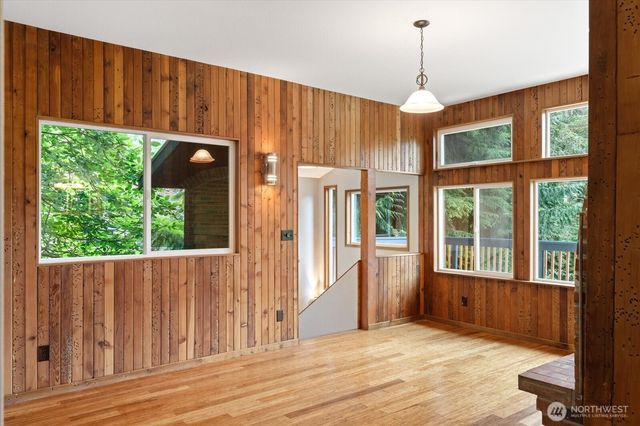 1099 Worthy Place, Greenbank, WA 98253