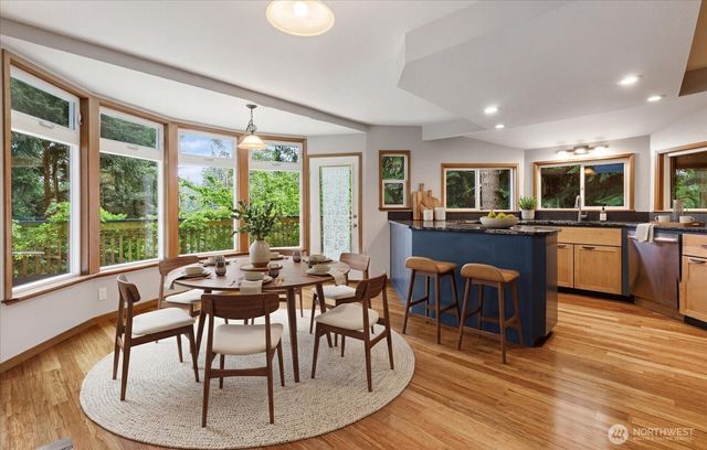 1099 Worthy Place, Greenbank, WA 98253
