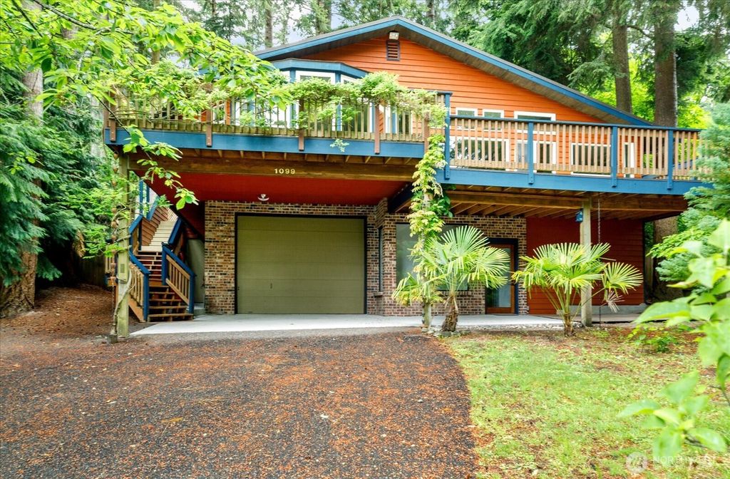 1099 Worthy Place, Greenbank, WA 98253