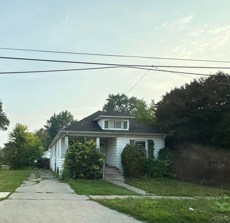 2844 Schemm Street, Saginaw, MI 48602