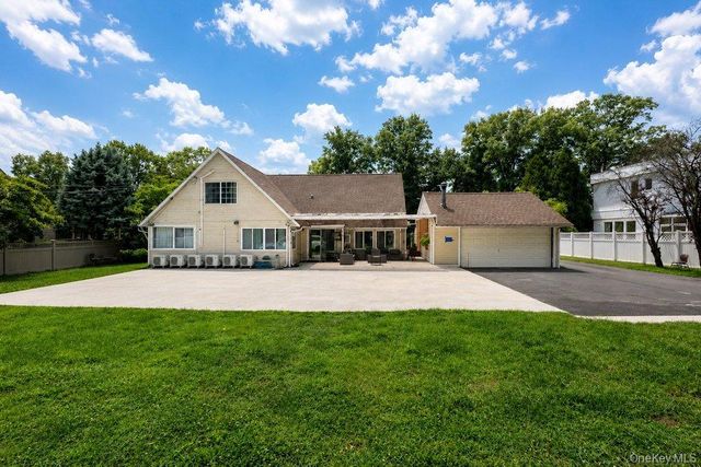 73 Parkway Drive, Roslyn Heights, NY 11577