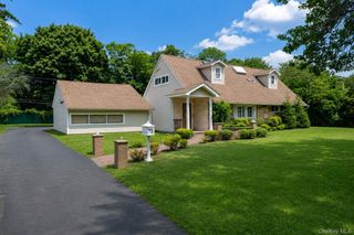 73 Parkway Drive, Roslyn Heights, NY 11577