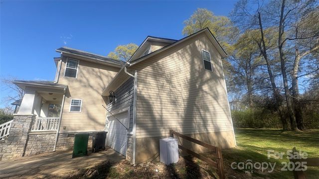 1134 Riverside Drive, Charlotte, NC 28214