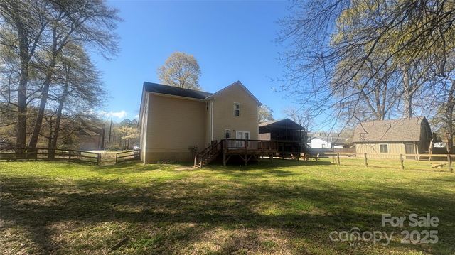 1134 Riverside Drive, Charlotte, NC 28214