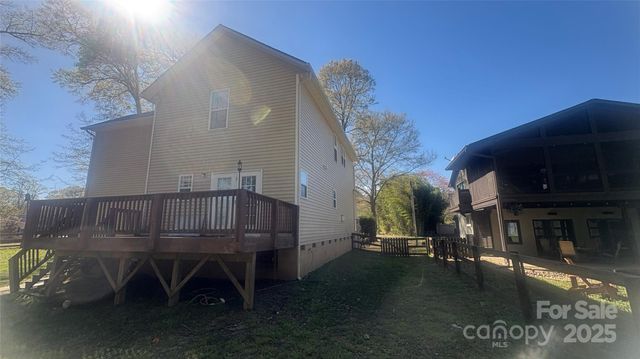 1134 Riverside Drive, Charlotte, NC 28214