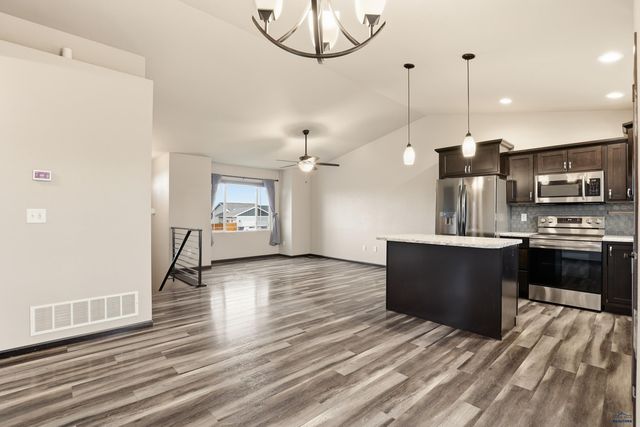 624 BOSWELL BLVD, Box Elder, SD 57719