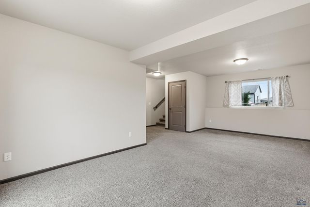 624 BOSWELL BLVD, Box Elder, SD 57719