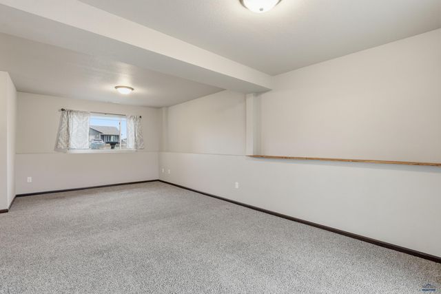 624 BOSWELL BLVD, Box Elder, SD 57719