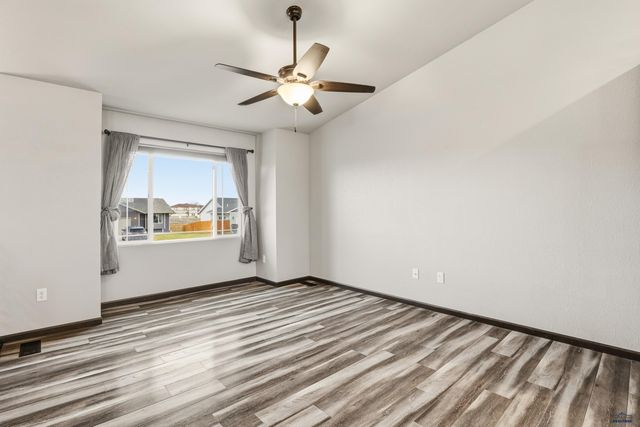 624 BOSWELL BLVD, Box Elder, SD 57719