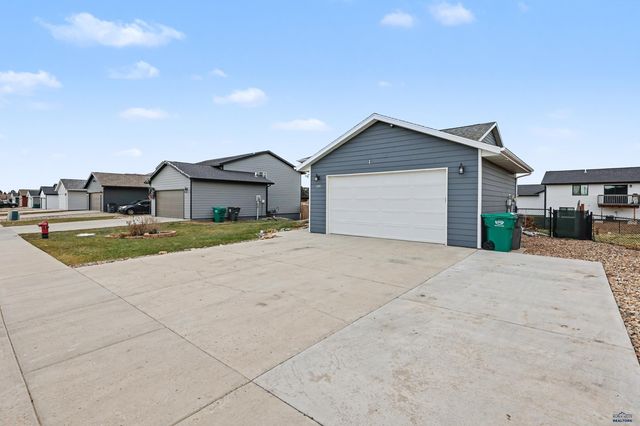 624 BOSWELL BLVD, Box Elder, SD 57719