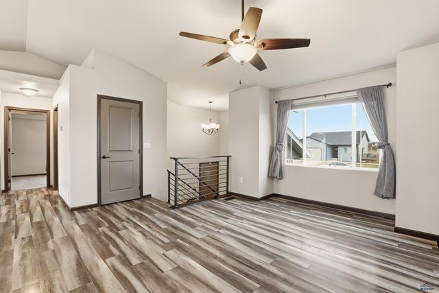 624 BOSWELL BLVD, Box Elder, SD 57719