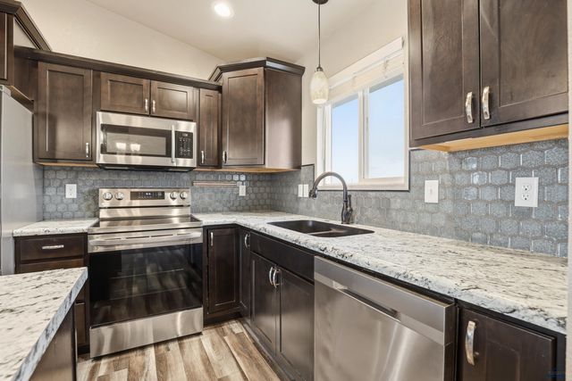 624 BOSWELL BLVD, Box Elder, SD 57719