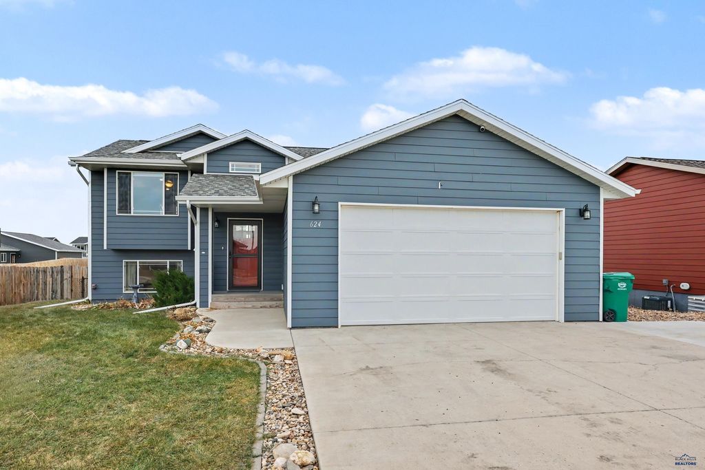 624 BOSWELL BLVD, Box Elder, SD 57719