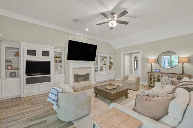503 Shadywood Drive, Friendswood, TX 77546