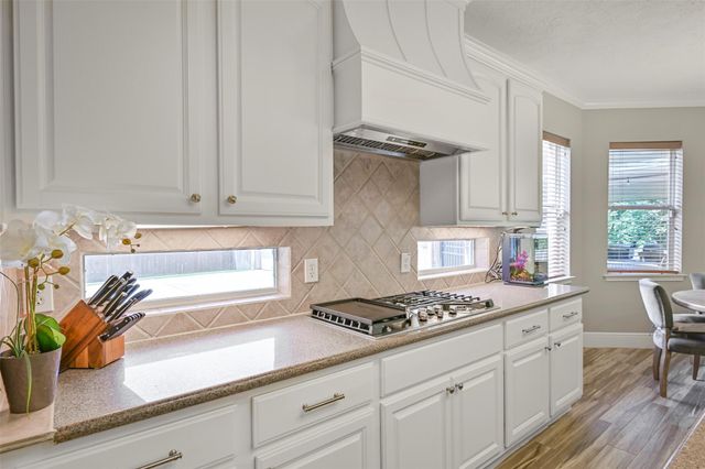503 Shadywood Drive, Friendswood, TX 77546