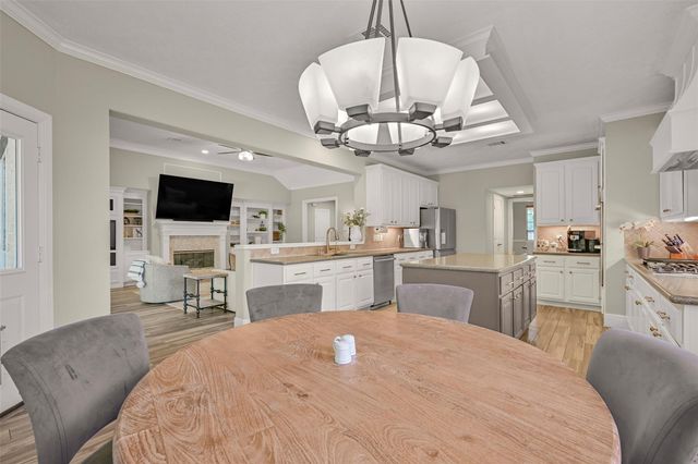 503 Shadywood Drive, Friendswood, TX 77546
