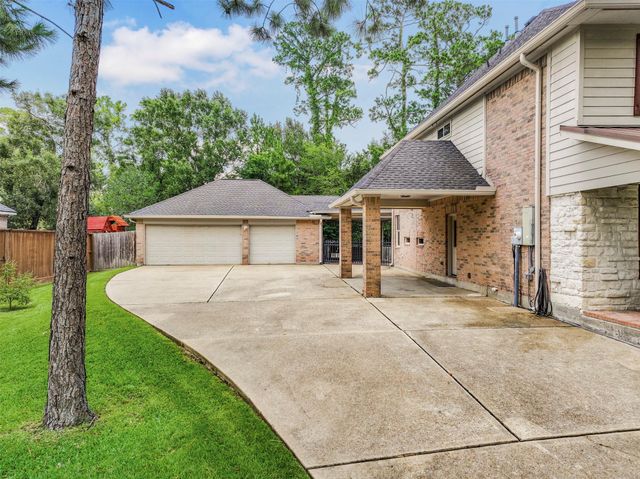 503 Shadywood Drive, Friendswood, TX 77546
