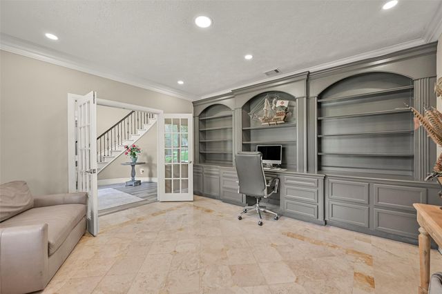 503 Shadywood Drive, Friendswood, TX 77546